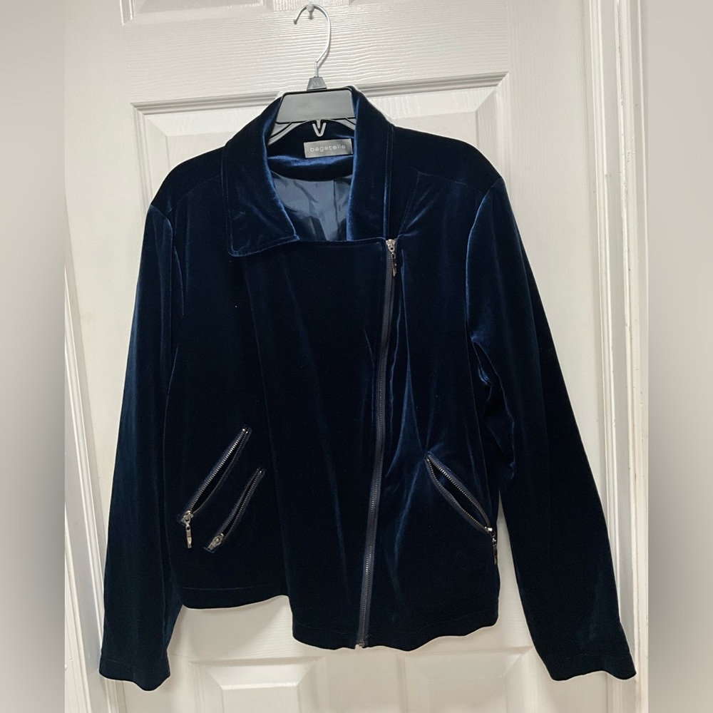 Bagatelle Women's Deep Blue Velvet Blazer Plus Size 1X